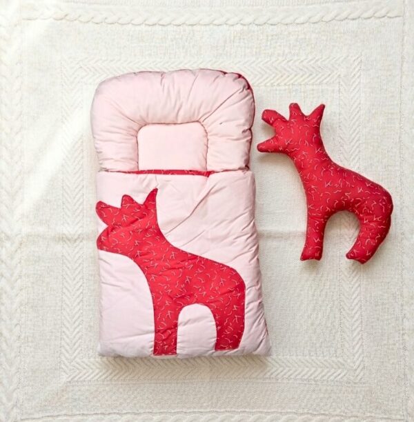 Premium Giraffe Carry Nest with Shaped Pillow